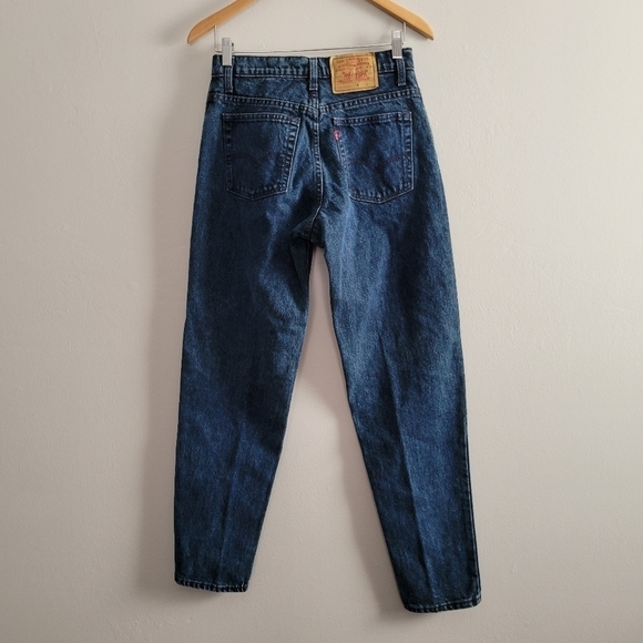 Levi's Mid Rise Jeans - Picture 4 of 12
